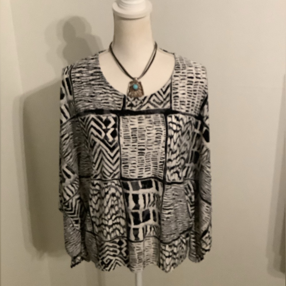 Chico's Black and White Patterned Top